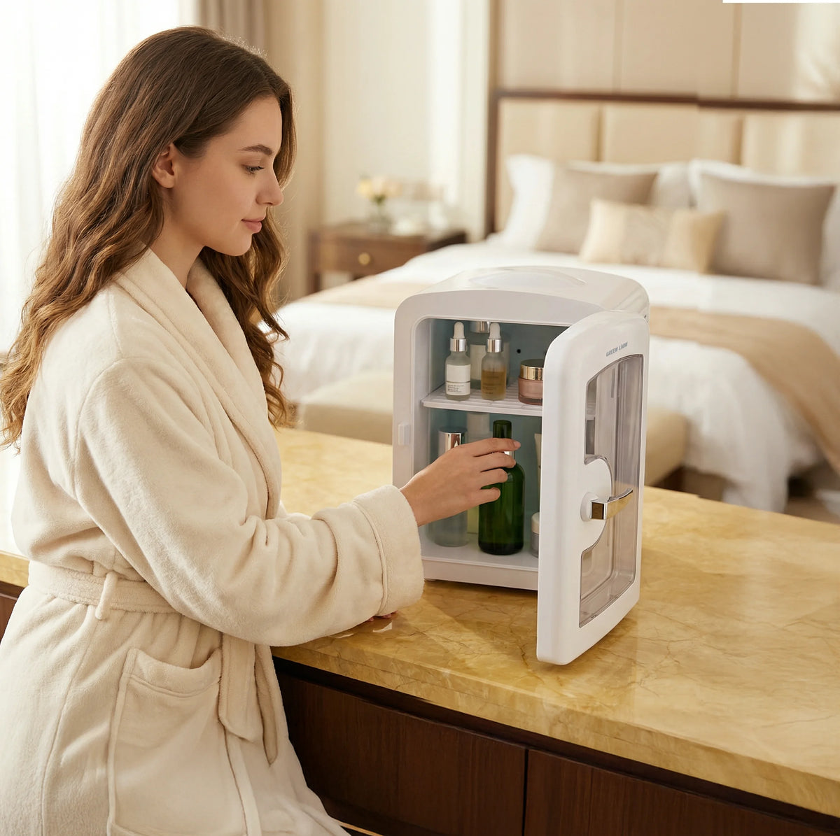 Green Lion GMF-65 Mini Fridge - White – image 4