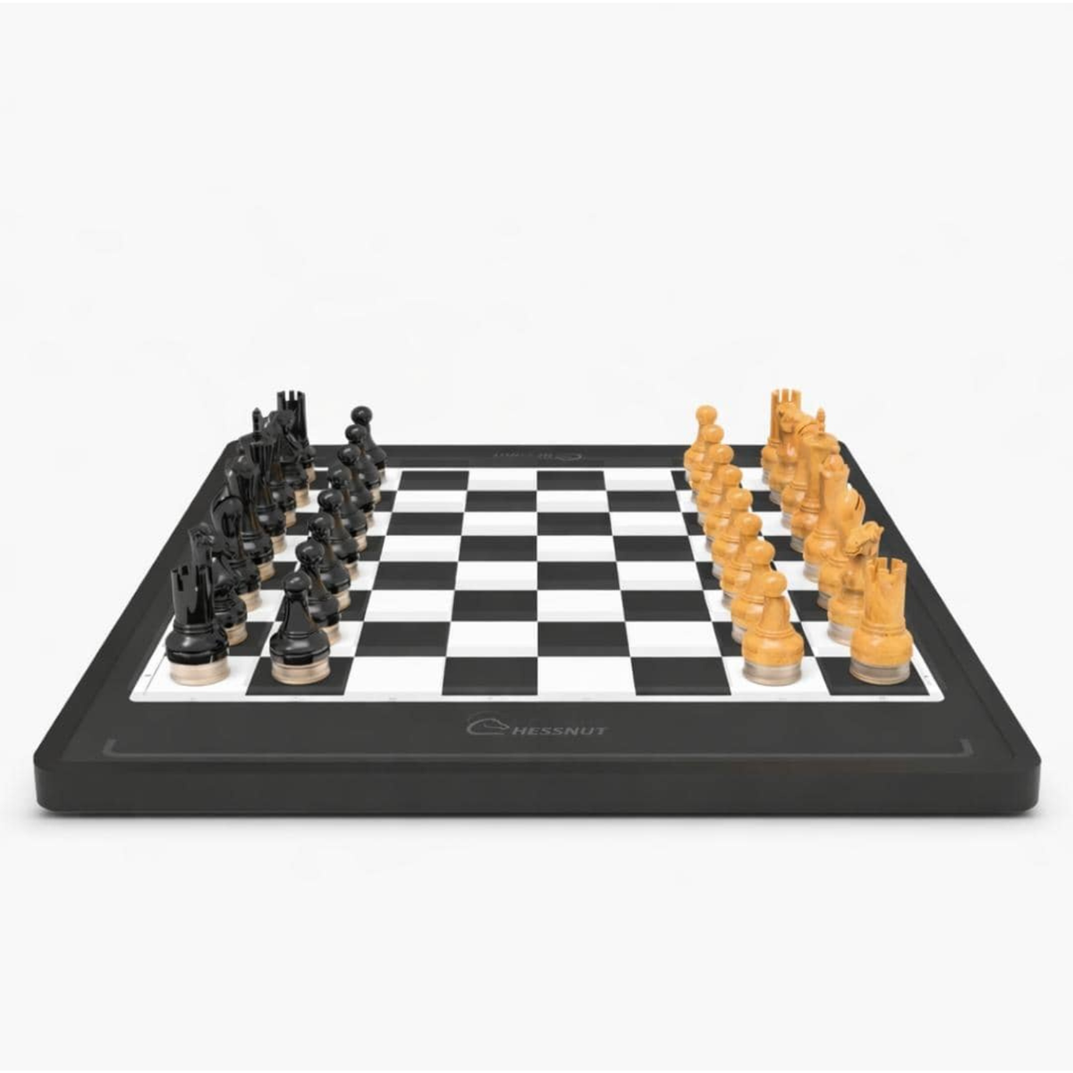 رقعة شطرنج ذكية تشيسنات مع قطع خشبية Chessnut Move Advanced Robotic Chessboard