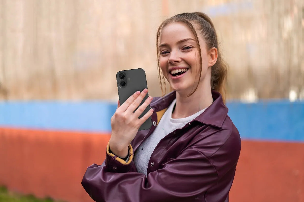 واقي عدسات ليفيلو LucentDuo لآيفون 17 – تفاصيل المنتج والعبوة