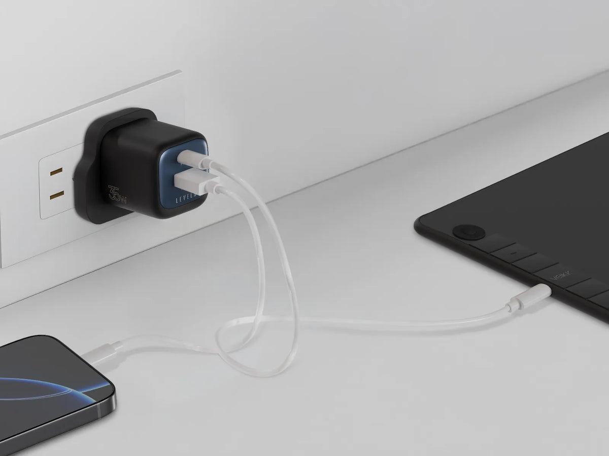 شاحن ليفيلو Vero ‏GaN بقدرة 35 واط ومنفذي USB-C وUSB-A – قابس UK – تفاصيل المنتج والعبوة