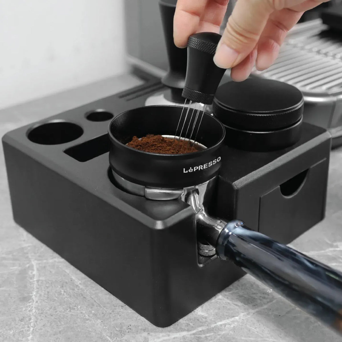 LePresso Magnetic 58mm Dosing Ring Black – image 2