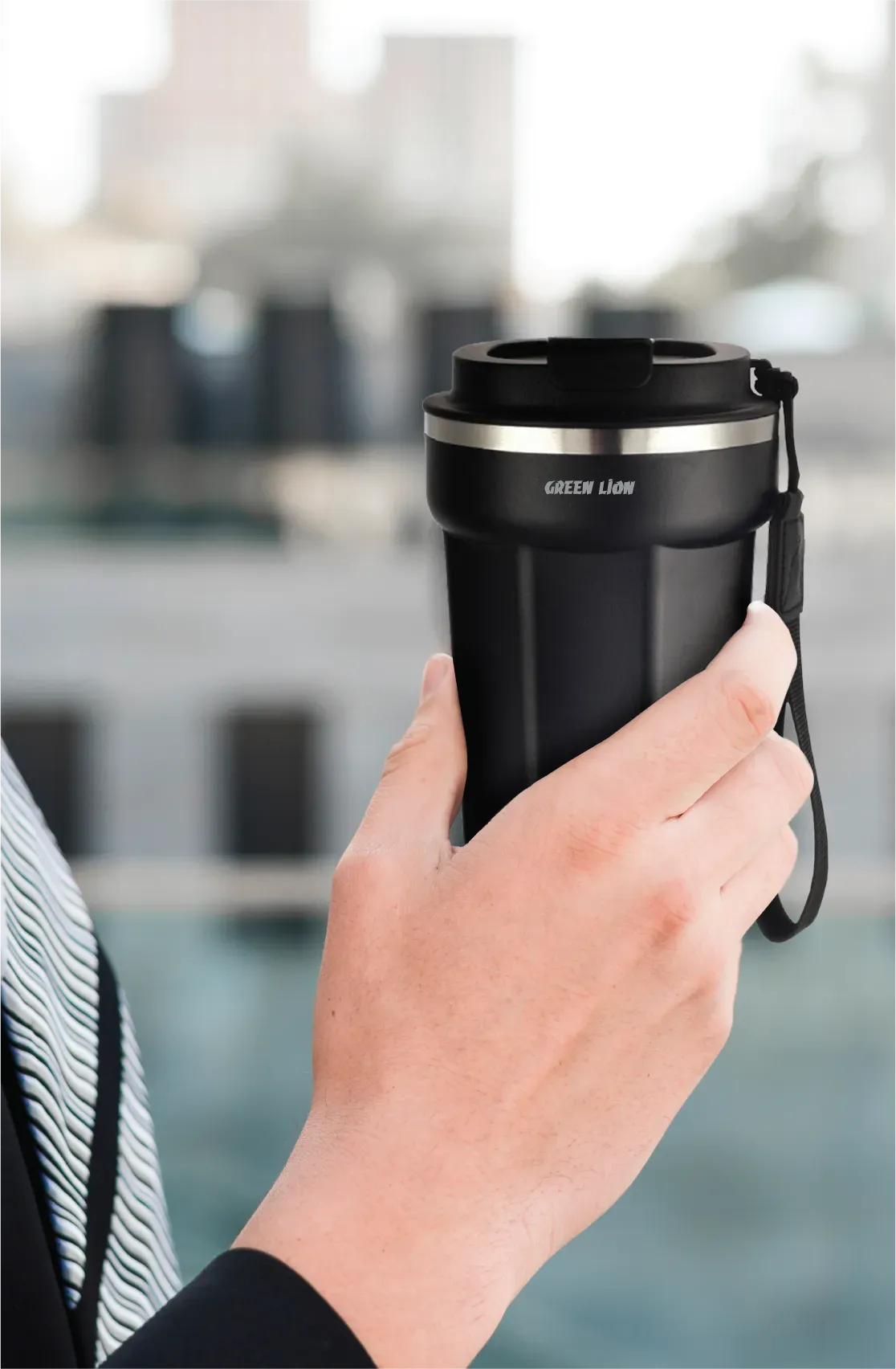 Green Lion Vacuum Mug 380 ml - Black – image 4