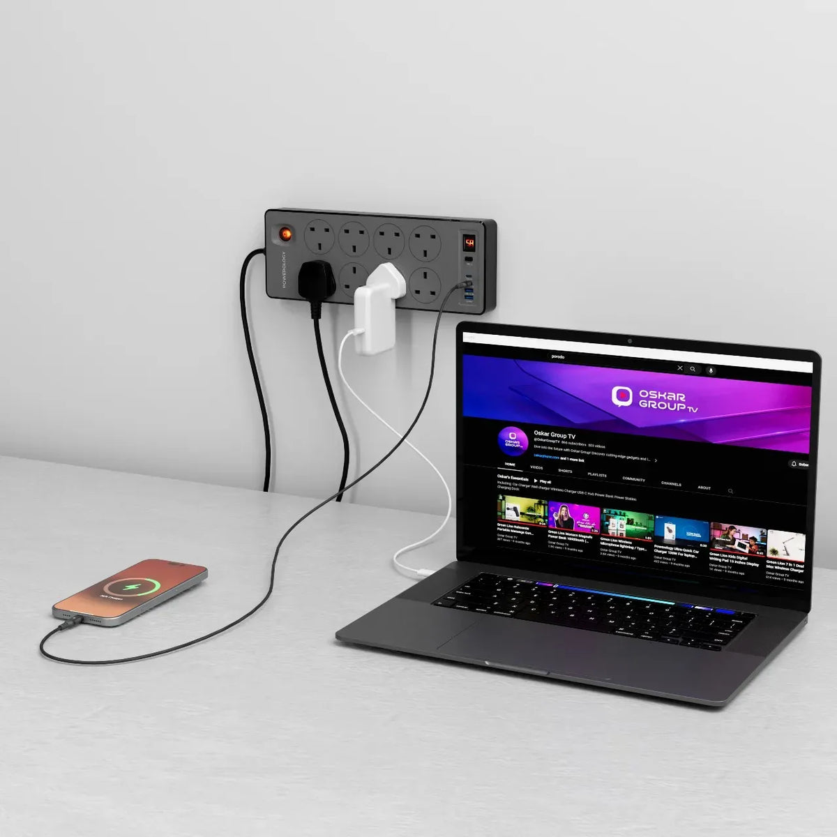 Powerology 8ac 2990w Power Strip PD 20w Black – image 3