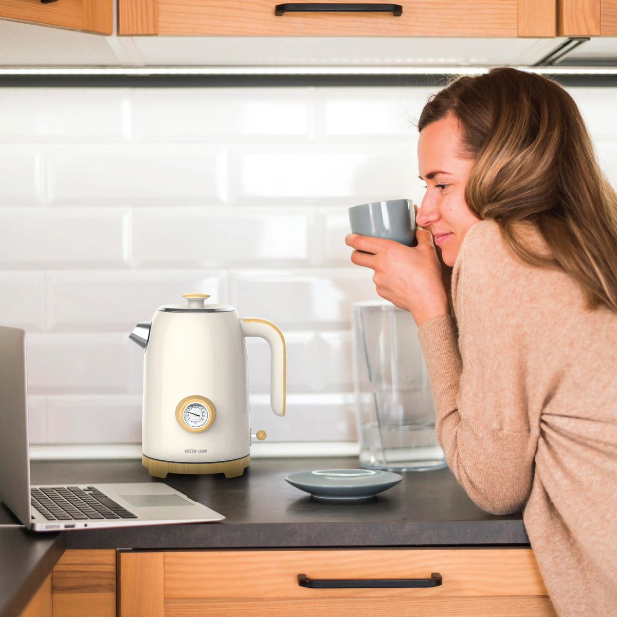 Green Lion Classic Kettle 1.7 L 2200 W - Beige – image 2