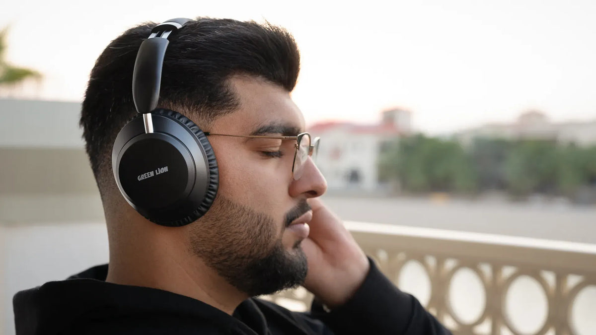 Green Lion Santiago Wireless Headphone - Black – image 3