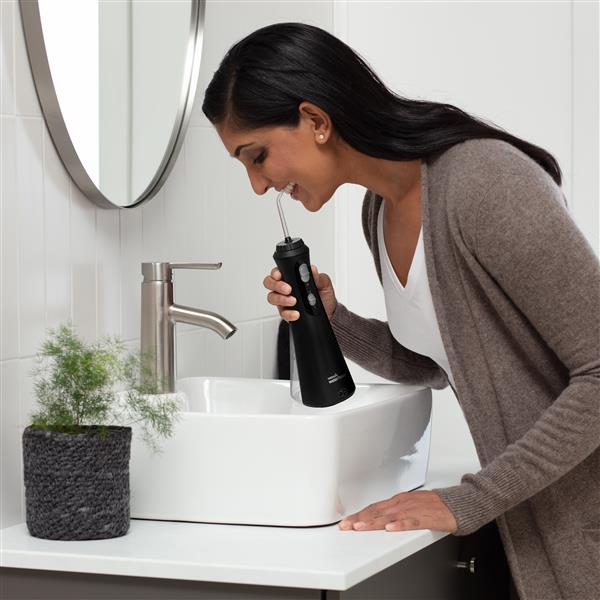 خيط مائي لاسلكي كوردلس بلس | Waterpik Cordless Plus Water Flosser – WP462ME | صورة المنتج 4 / Product image 4
